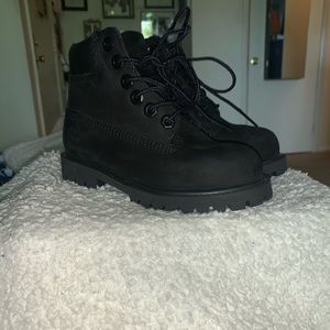 Boy’s Black Timbs